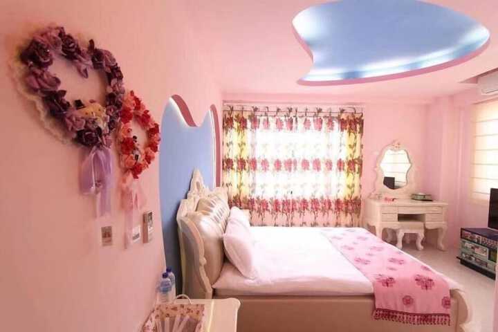 Room 19 of 28