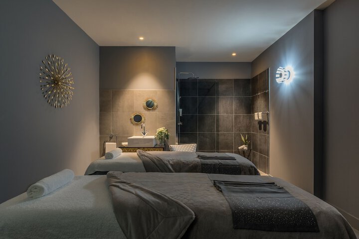 Spa 40 of 77