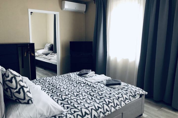 Room 25 of 94