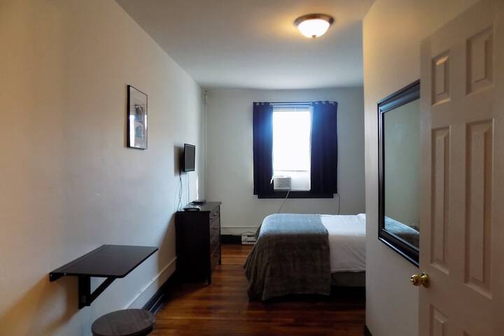 Room 14 of 63