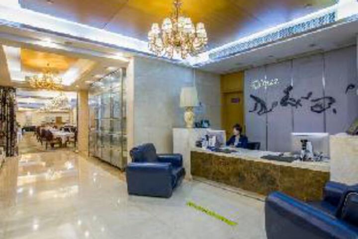 Hero Image 1 of 23