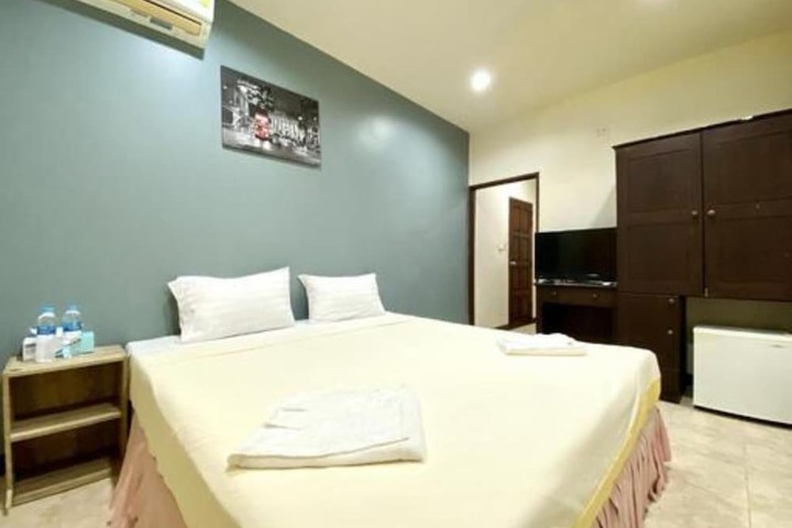 Room 5 of 53