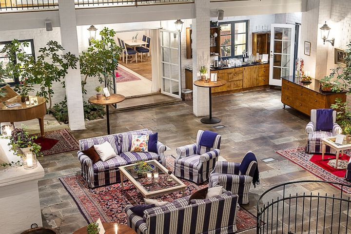 Guest Lobby