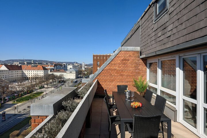 Terrace/Patio 58 of 59