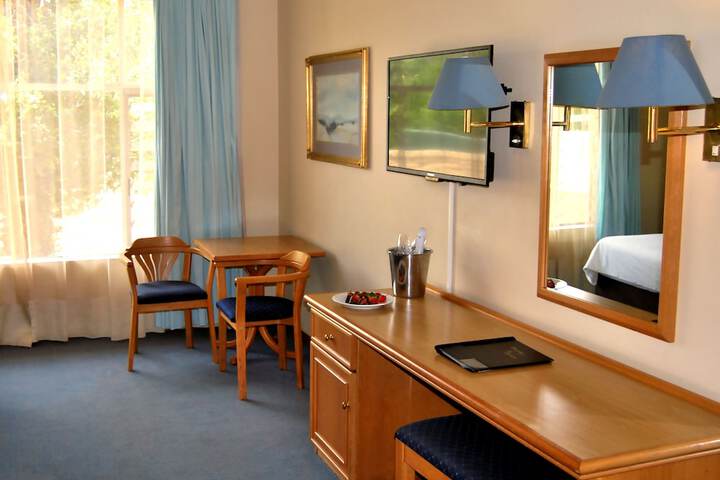 Room 11 of 64