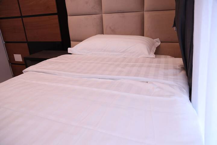 Room 16 of 21