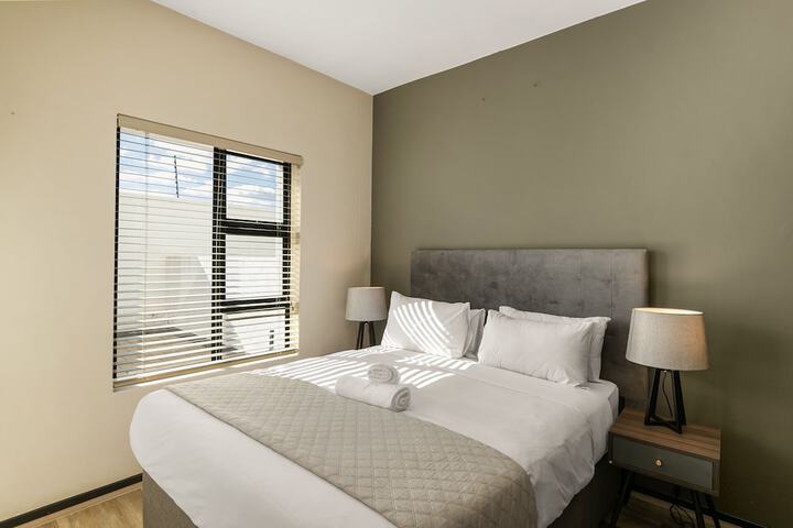 Room 20 of 215