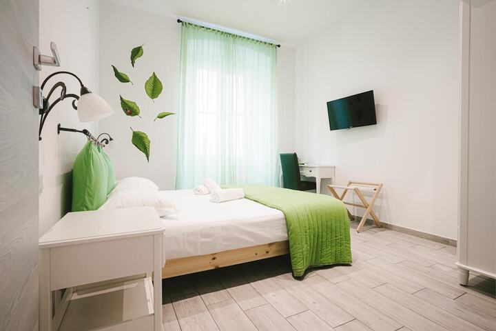Room 6 of 22