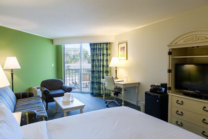 Room 16 of 46