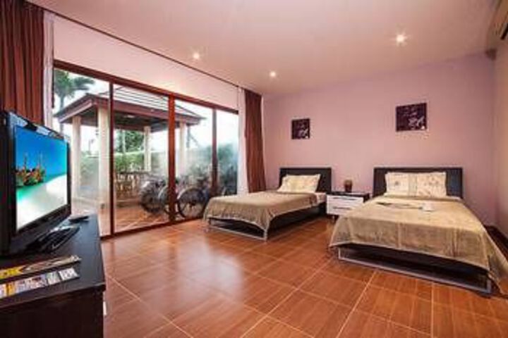 Room 14 of 28