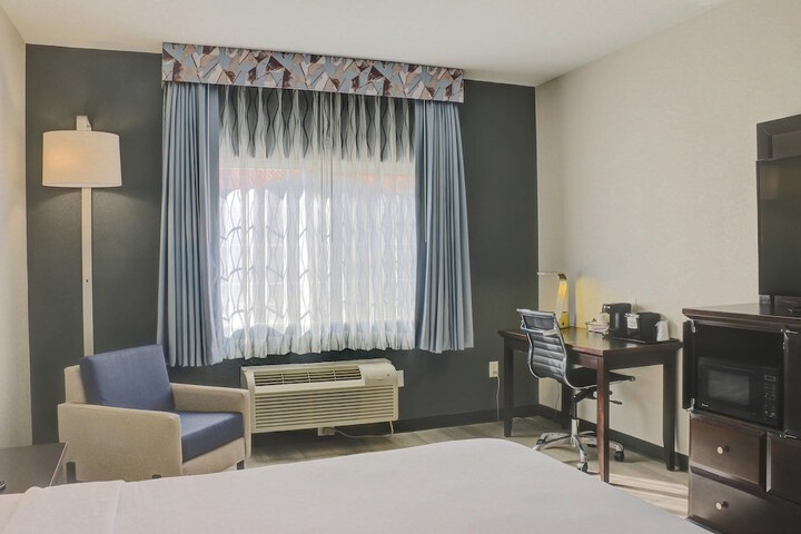 Room 13 of 41