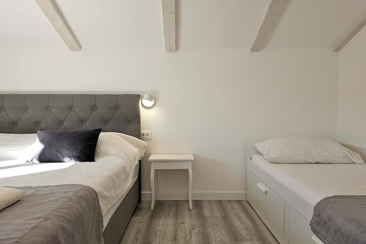 Room 60 of 140