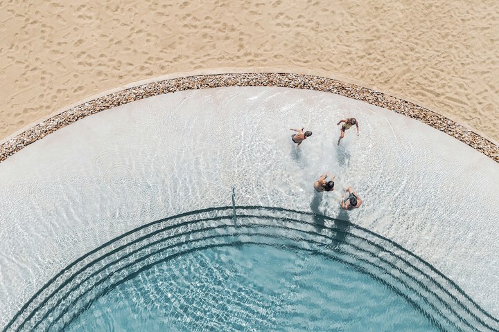 Pool Hotel