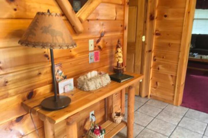 Dogwood Vacation Cabin Great Mtn Views in Sevierville, TN