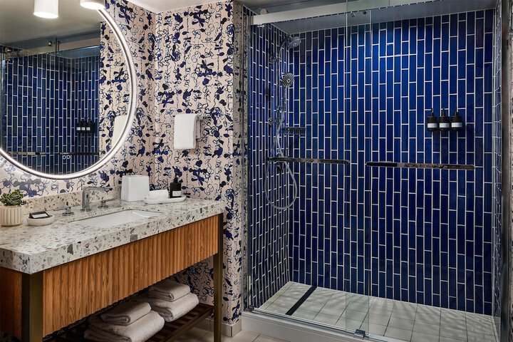Bathroom shower