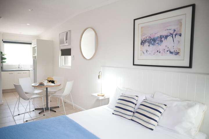 Room 8 of 65