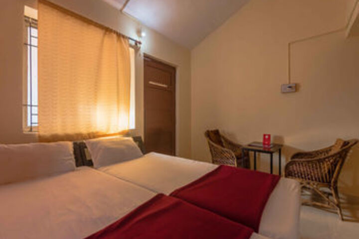Room 2 of 17