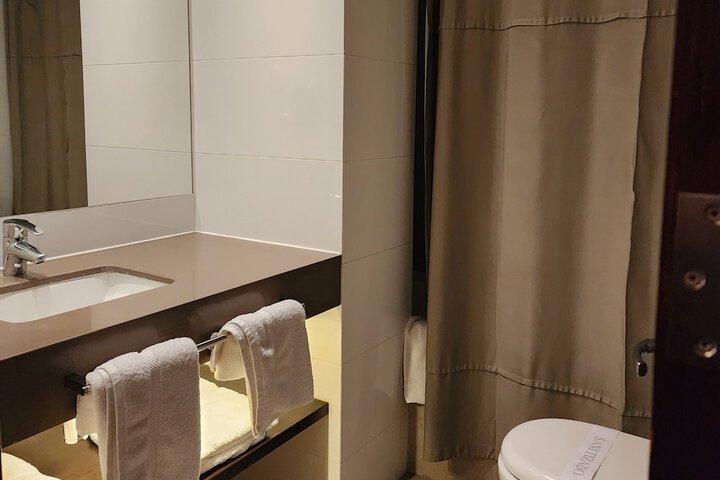 Room 43 of 105