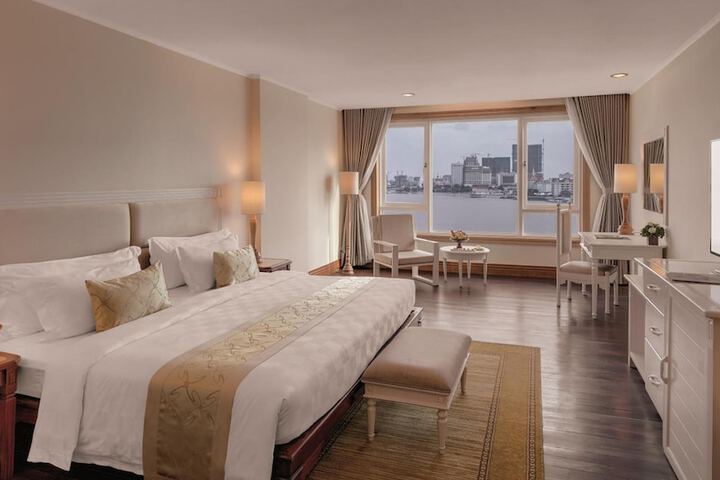Room 4 of 74