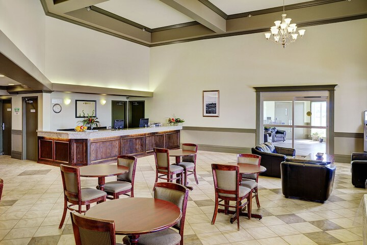 Check-in/check-out kiosk