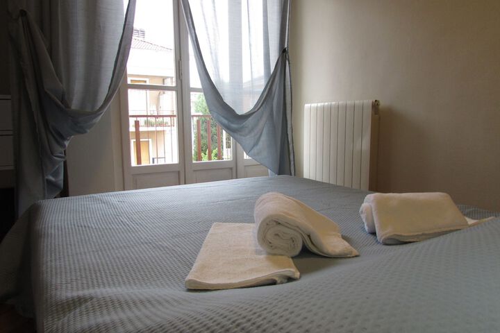 Room 3 of 28
