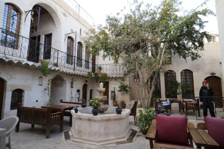 Hotel 64 of 85