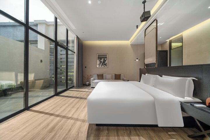 Room 39 of 64