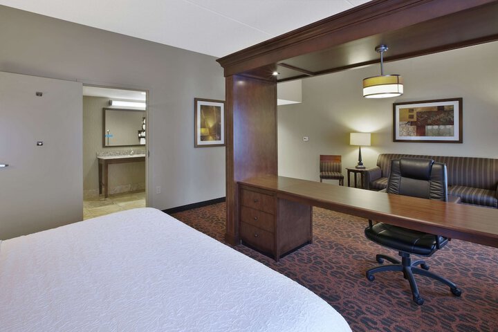 1 King Bed (18 of 19)