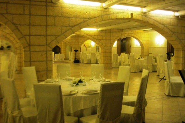 Banquet hall