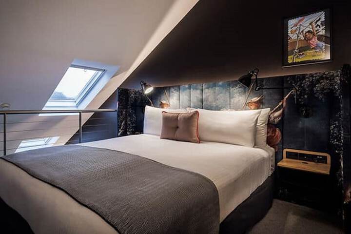 Room 10 of 125