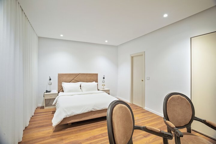 Room 13 of 62