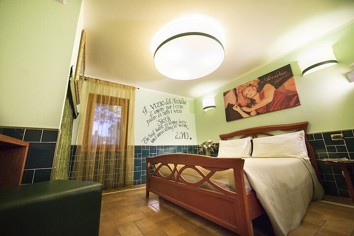 Room 12 of 67