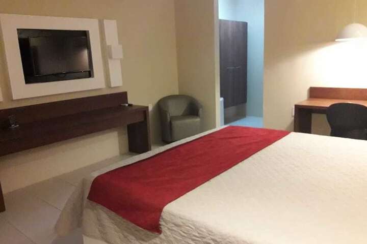 Room 4 of 24