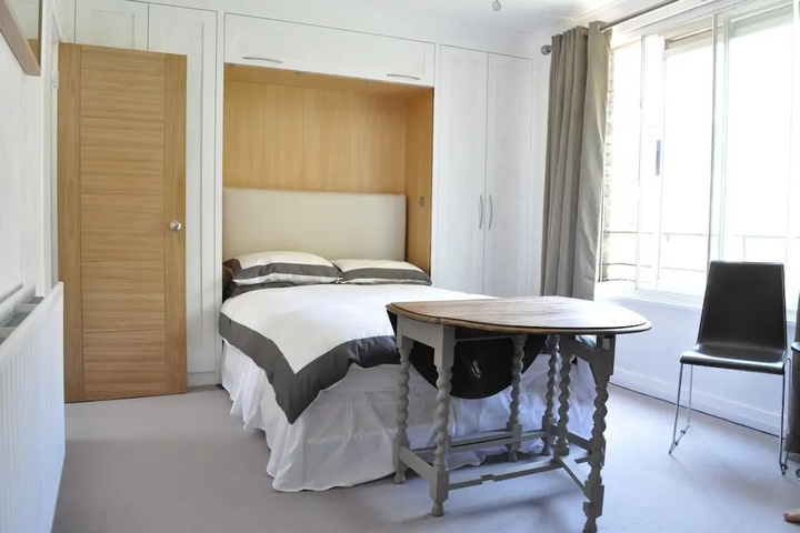 Knightsbridge 1 Bedroom Flat