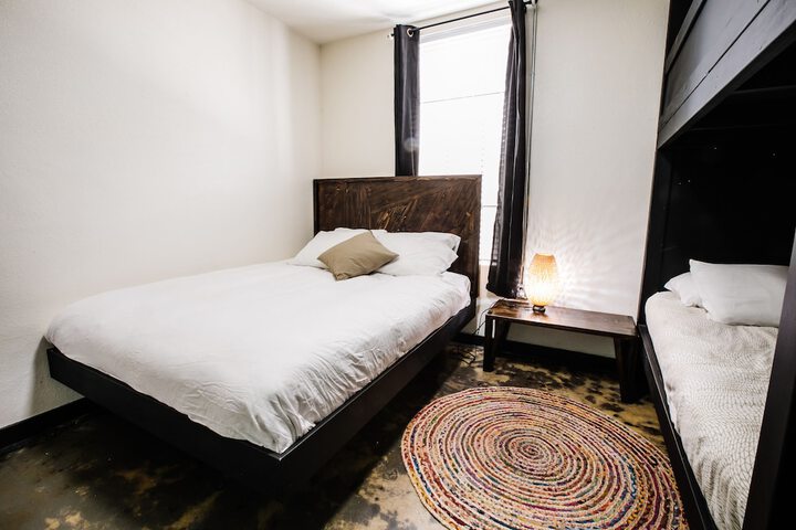 Room 12 of 65