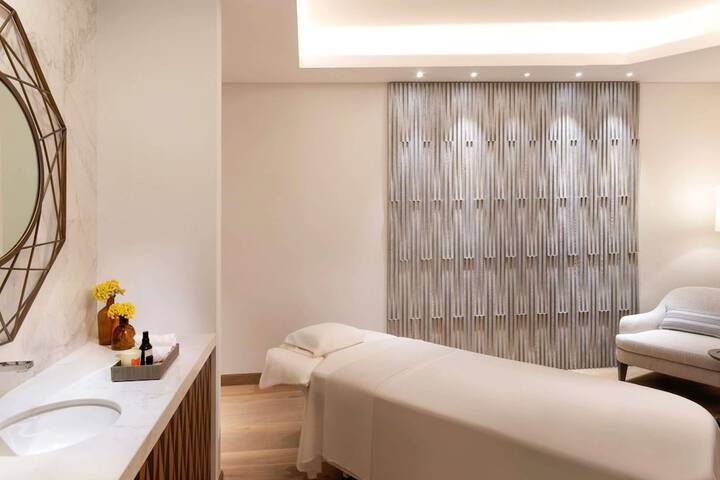 Hotel Interior 189 of 310