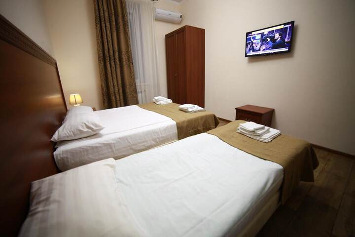 Room 36 of 60