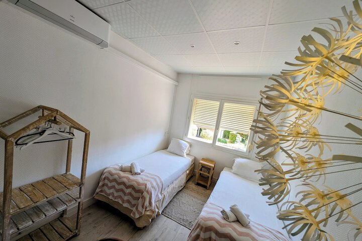 Room 51 of 97