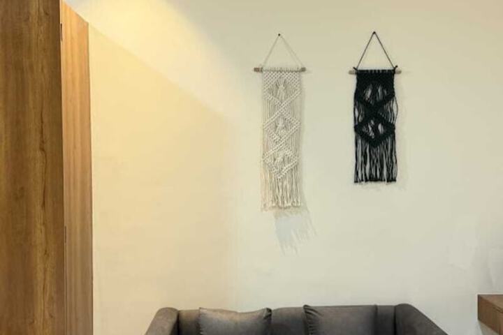 Room 8 of 96