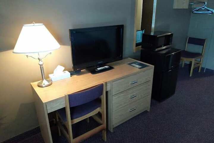 Room 1 of 10