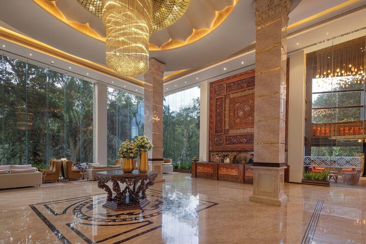 Hotel Lobby