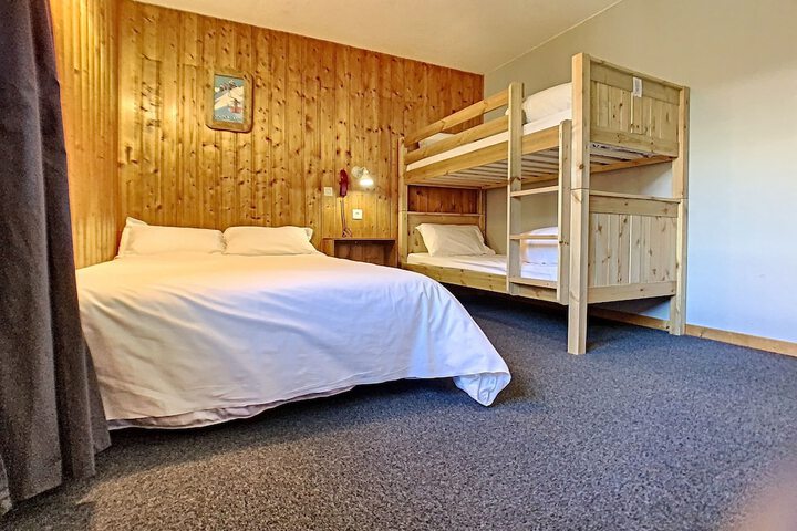 Room 10 of 54