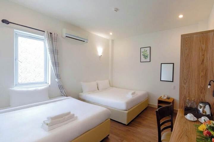 Room 4 of 22