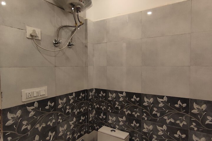 Room 60 of 98