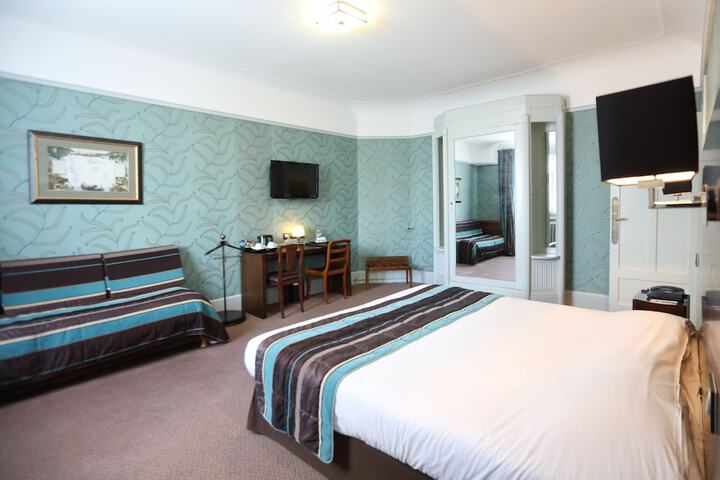 Room 25 of 79