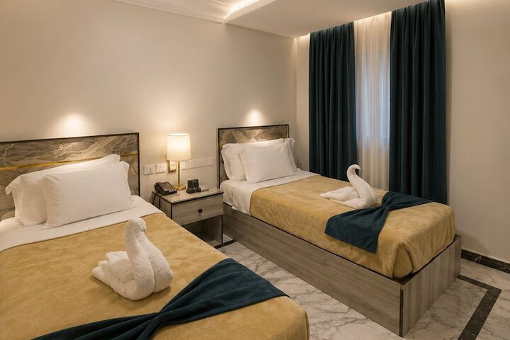 Room 45 of 99