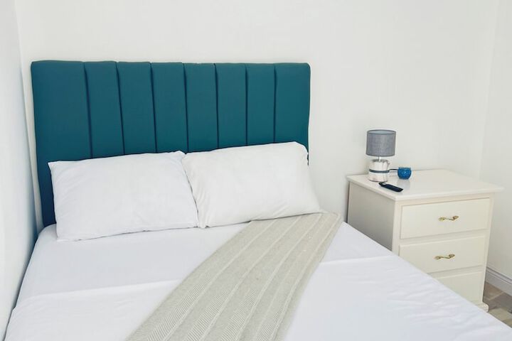 Room 10 of 40