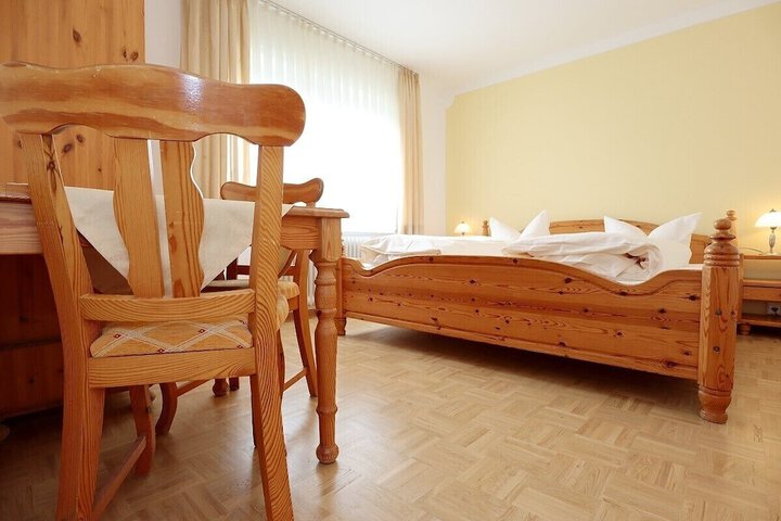 Room 28 of 95