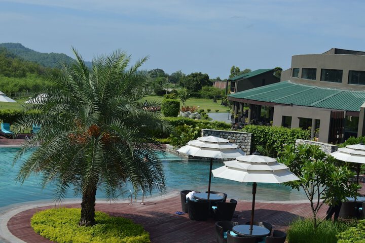 Pools & Facilities