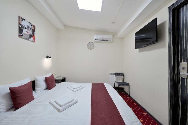Room 18 of 40